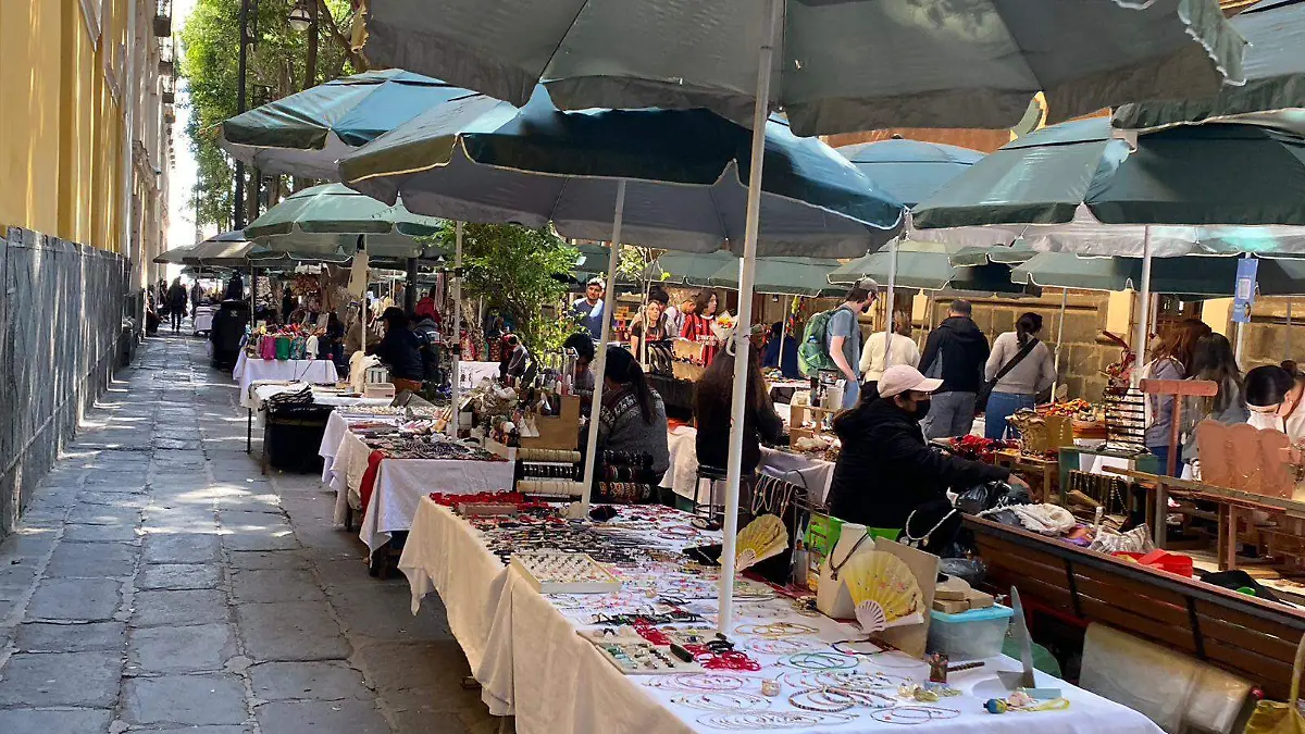 Los integrantes de la asociación acusada por exceder los costos dijeron que no hay zona de trabajo en el corredor del Carolino para las personas sin organización